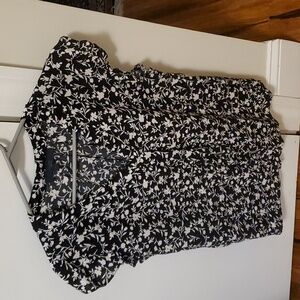 DONATING SOON Floral blouse